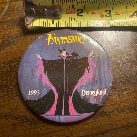 Vintage Maleficent 1992 Disneyland DLR Fantasmic Disney Pinback Button 3” - Picture 3 of 3